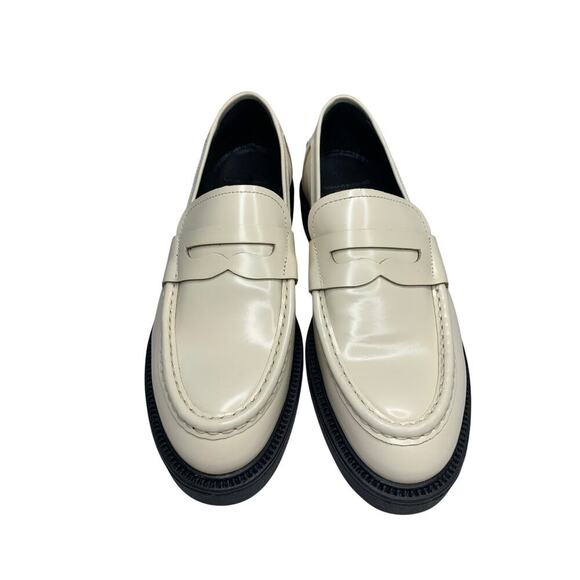 NWOT VAGABOND Shoemakers Alex Classic Loafer in White - Picture 6 of 12